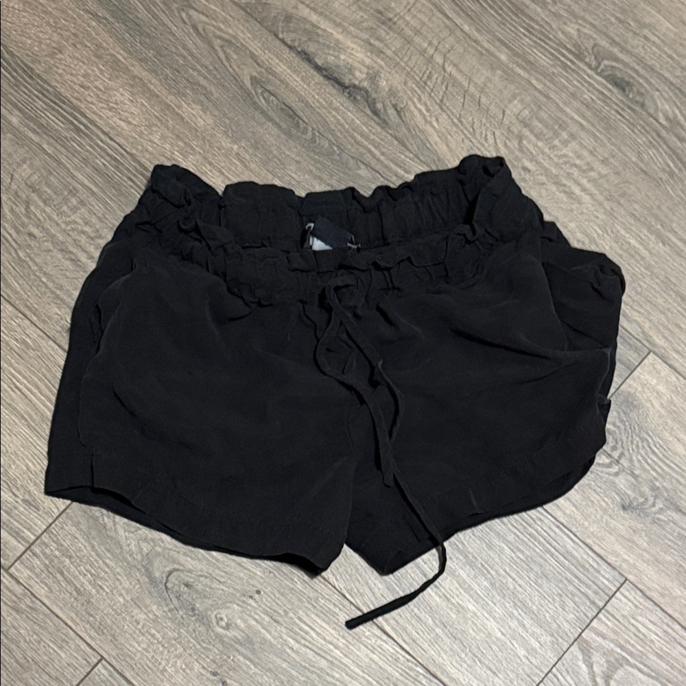 Hatch Black High Waist Women's Shorts xs